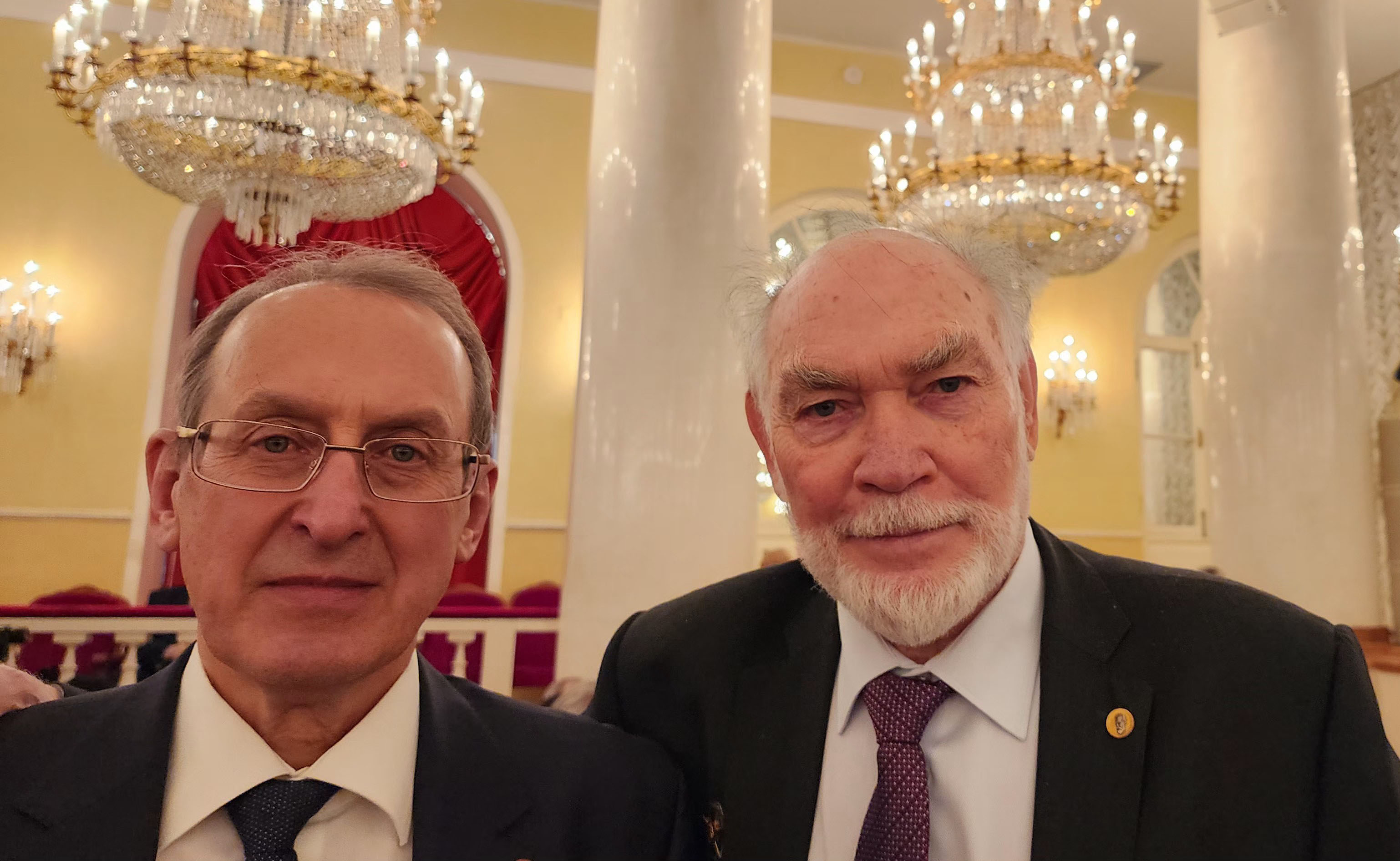 35-летию Российской академии естественных наук 